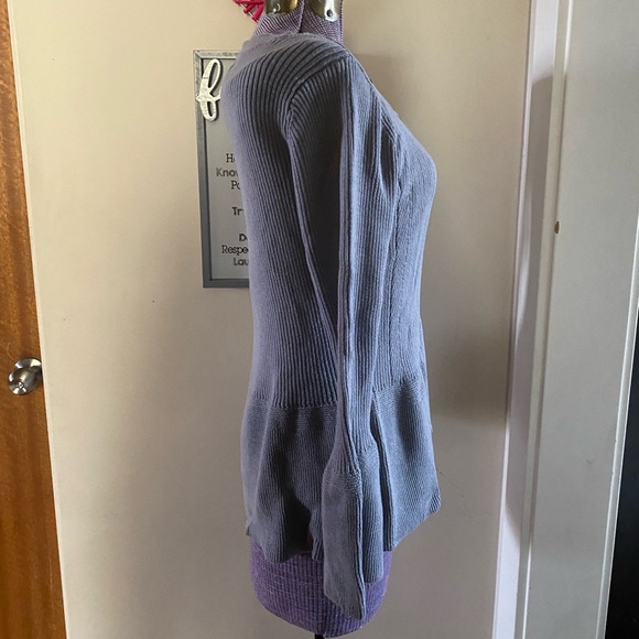 🎁 2/$40 🎁 Ivanka Trump Peplum sweater - Picture 3 of 5